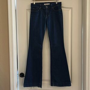 EUC WOMENS J BRAND JEANS BLUE SIZE 29